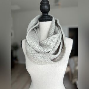 Infinity knit scarf